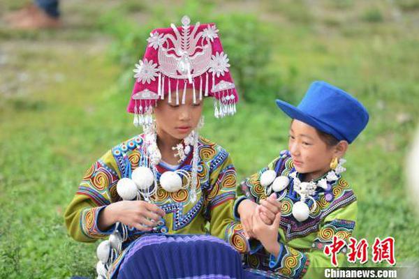 文化中国行丨在阿克塔斯“向云端”