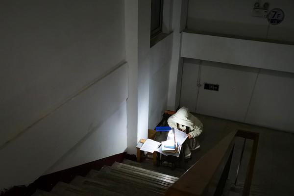 北京将试点通学定制公交，设专属车位、车站