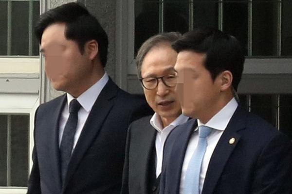 违规展业频现、营业部撤并提速，上半年券商经纪业务承压