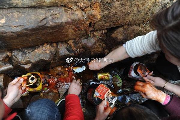 一个是1比5，一个是0比3，拜仁与曼联谁比谁更差？