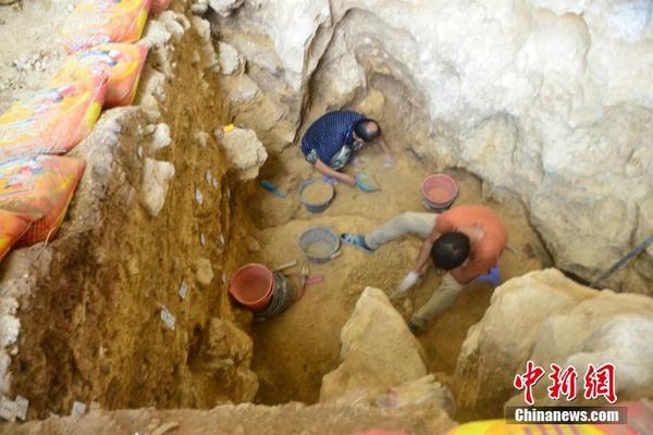 工信部：分阶段建立健全我国汽车芯片标准体系