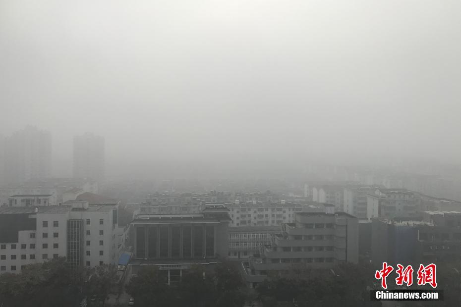 我国首艘大洋钻探船“梦想”号亮相