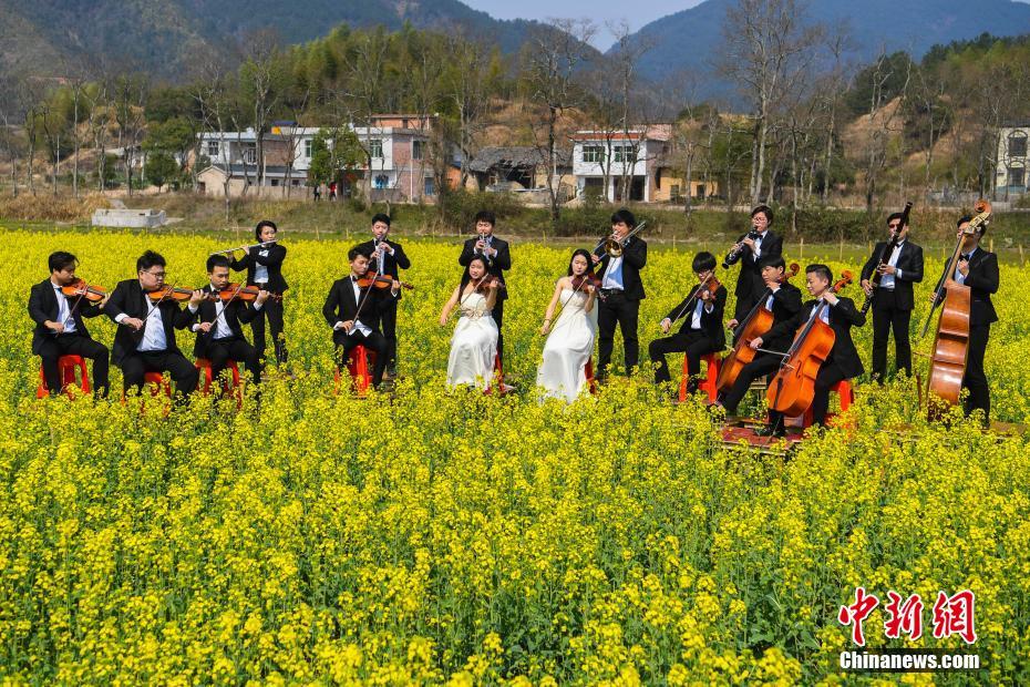 停不下来！郑钦文8连胜进决赛，冲击李娜神迹，刷新6大纪录？